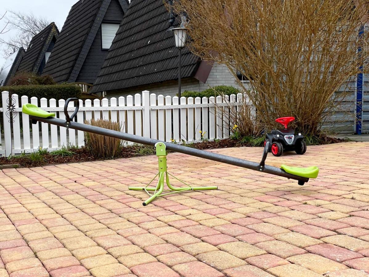 Familienfreundliches Ferienhaus In 5 Min Zum Strand Mit Terrasse Und Kostenlosem Parkplatz Cuxhaven Buitenkant foto