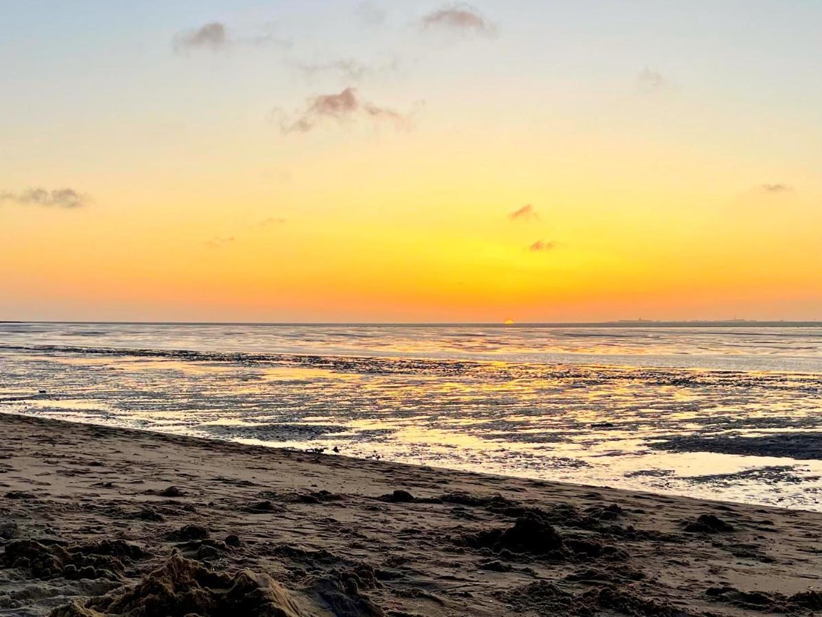 Familienfreundliches Ferienhaus In 5 Min Zum Strand Mit Terrasse Und Kostenlosem Parkplatz Cuxhaven Buitenkant foto